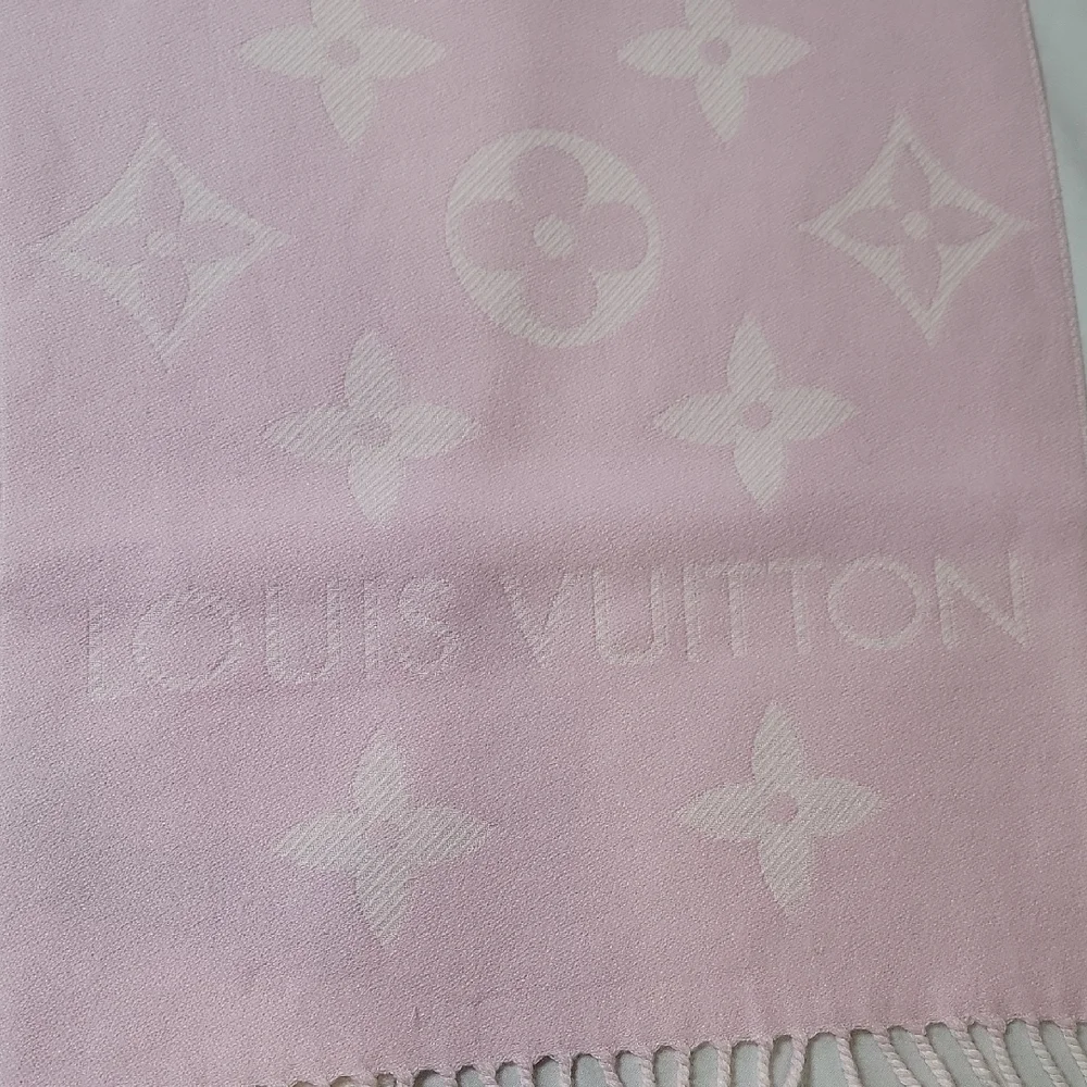 Louis Vuitton Light Pink Monogram Reversible Shawl Scarf - Picture 2 of 4